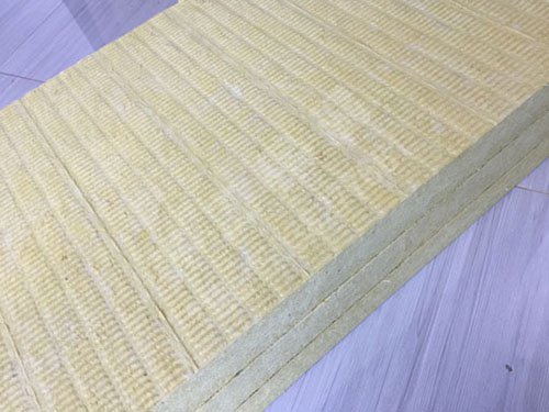 巖棉板出現裂縫的原因與措施
